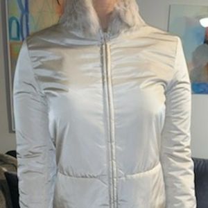 Tahari channel quilted coat/removable fur collar